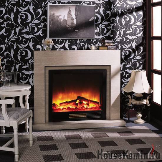 Электрокамин (каминокомплект) Астория 33 Deluxe (беленый дуб) с очагом Sharm 33 Black с пультом ДУ